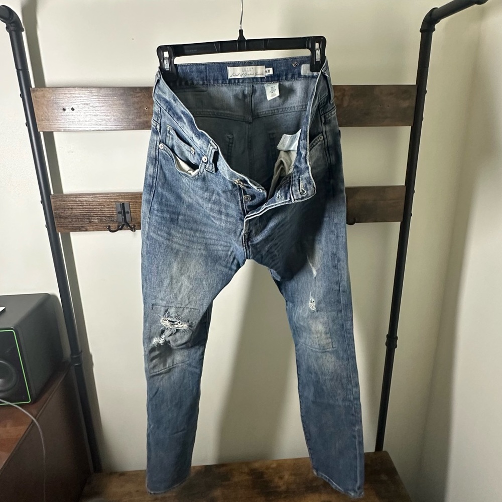 H&M Men's Relaxed Fit Blue Jeans